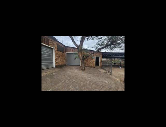 95M² INDUSTRIAL YARD TO LET IN VINTONIA